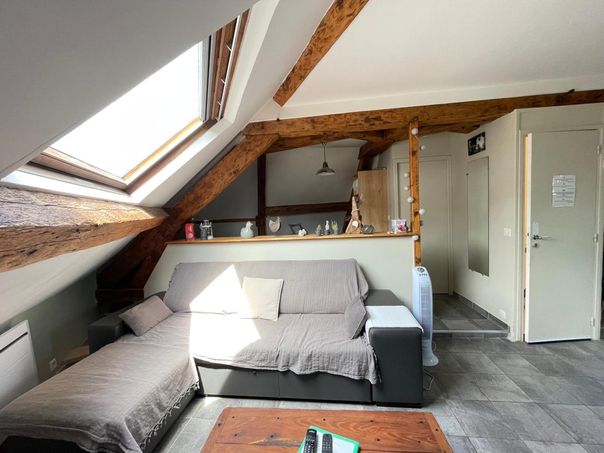 Les Combles De L Aure Grand Studio Cosy Confortable Classe 3 Etoiles Centre Bayeux 2 Mn A Pied Cathedrale Proche Plages Du Debarquement 외부 사진