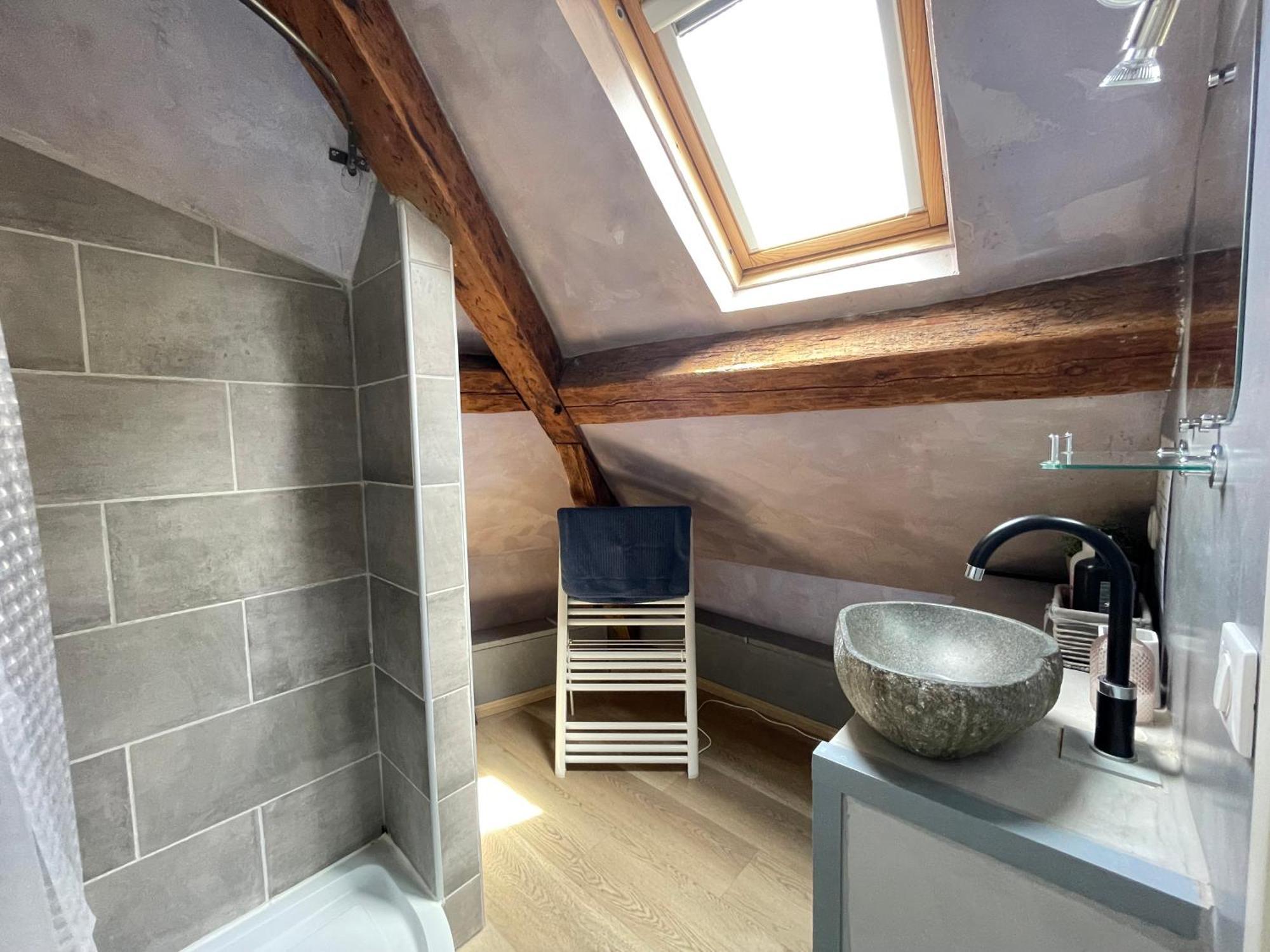 Les Combles De L Aure Grand Studio Cosy Confortable Classe 3 Etoiles Centre Bayeux 2 Mn A Pied Cathedrale Proche Plages Du Debarquement 외부 사진